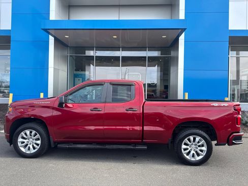 Used 2019 Chevrolet Silverado 1500 Custom w/ Custom Value Package AWD/4WD image 9