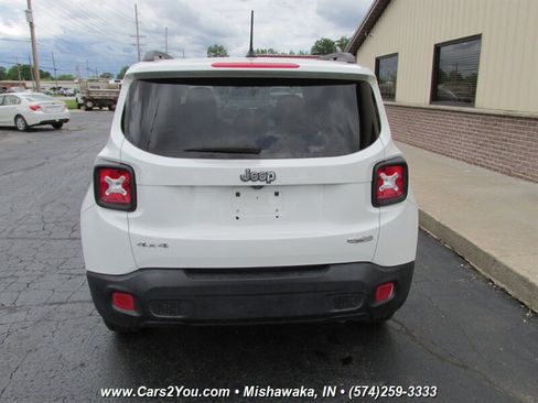 Used 2016 Jeep Renegade Latitude AWD/4WD image 5