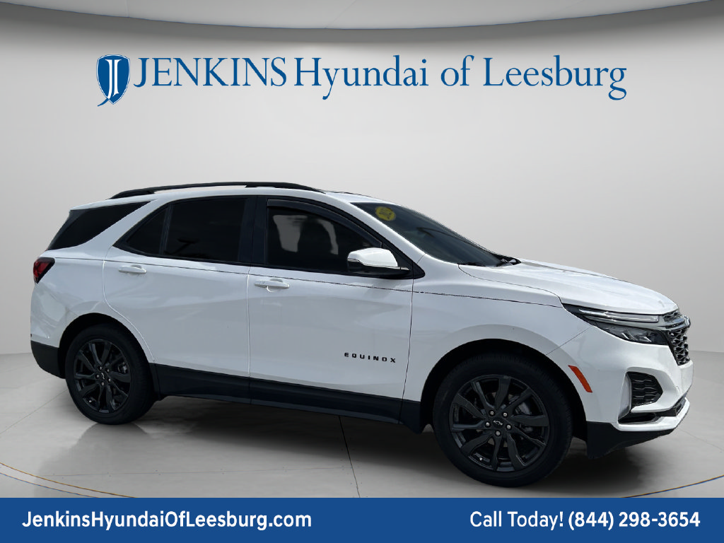 Used 2023 Chevrolet Equinox RS w/ RS Leather Package FWD image 2