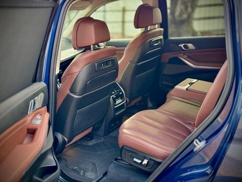 Used 2020 BMW X7 xDrive40i w/ Premium Package image 13