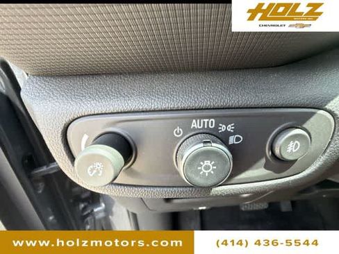 Used 2022 Chevrolet TrailBlazer LT w/ Convenience Package AWD/4WD image 17