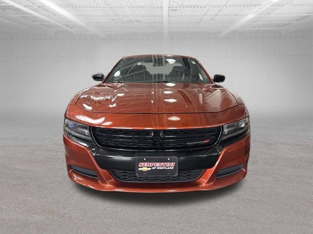 Used 2020 Dodge Charger SXT w/ Blacktop Package RWD image 2