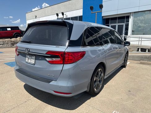 Used 2023 Honda Odyssey Elite image 6