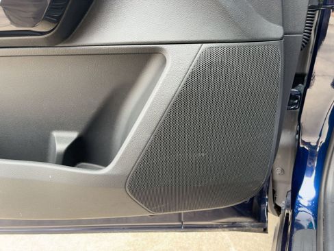 Used 2025 Nissan Pathfinder SV image 22