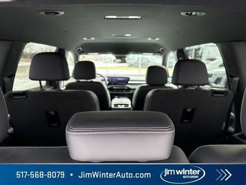 Used 2025 Buick Enclave Preferred image 25