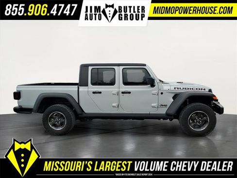 Used 2022 Jeep Gladiator Rubicon w/ Cold Weather Group image 9