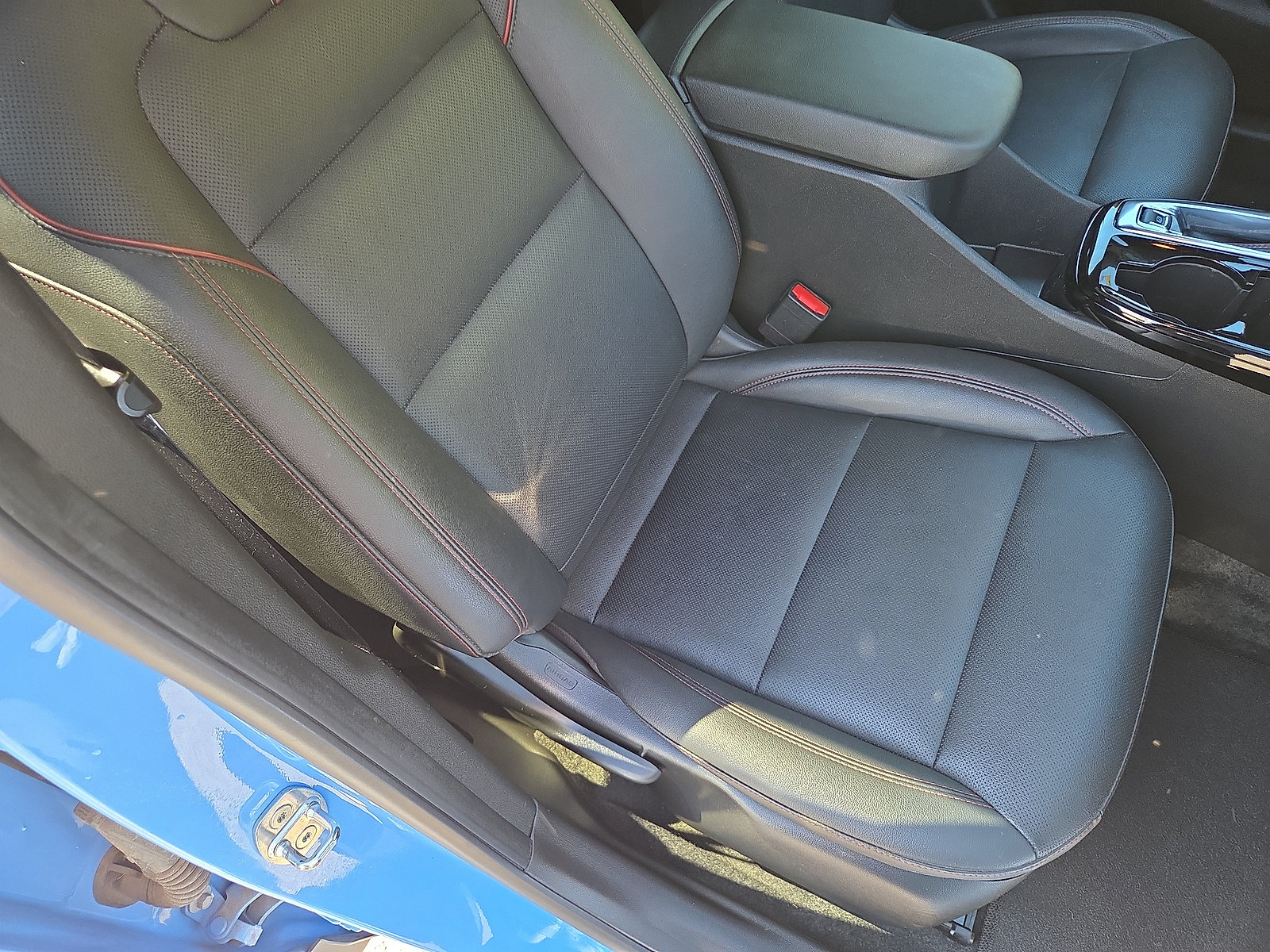 Used 2024 Chevrolet Trax RS w/ Sunroof Package FWD image 16