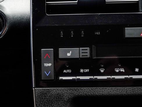 Used 2021 Toyota Avalon XSE image 21