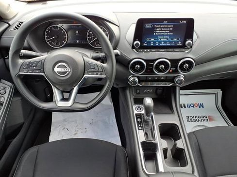 Used 2025 Nissan Sentra SV w/ Trunk Package image 19