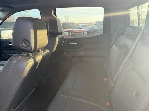 Used 2021 Chevrolet Silverado 1500 LT Trail Boss w/ Convenience Package II AWD/4WD image 13