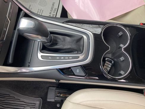 Used 2017 Ford Edge Titanium w/ Technology Package image 30