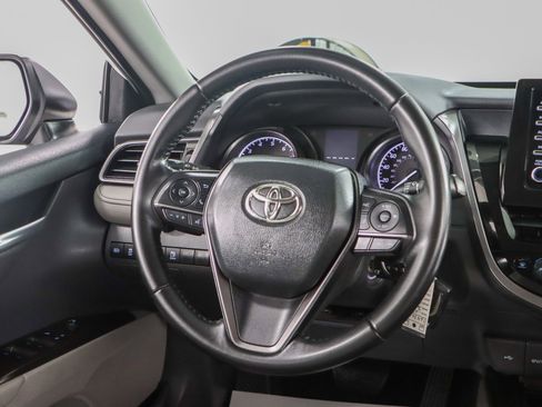 Used 2023 Toyota Camry SE FWD image 12