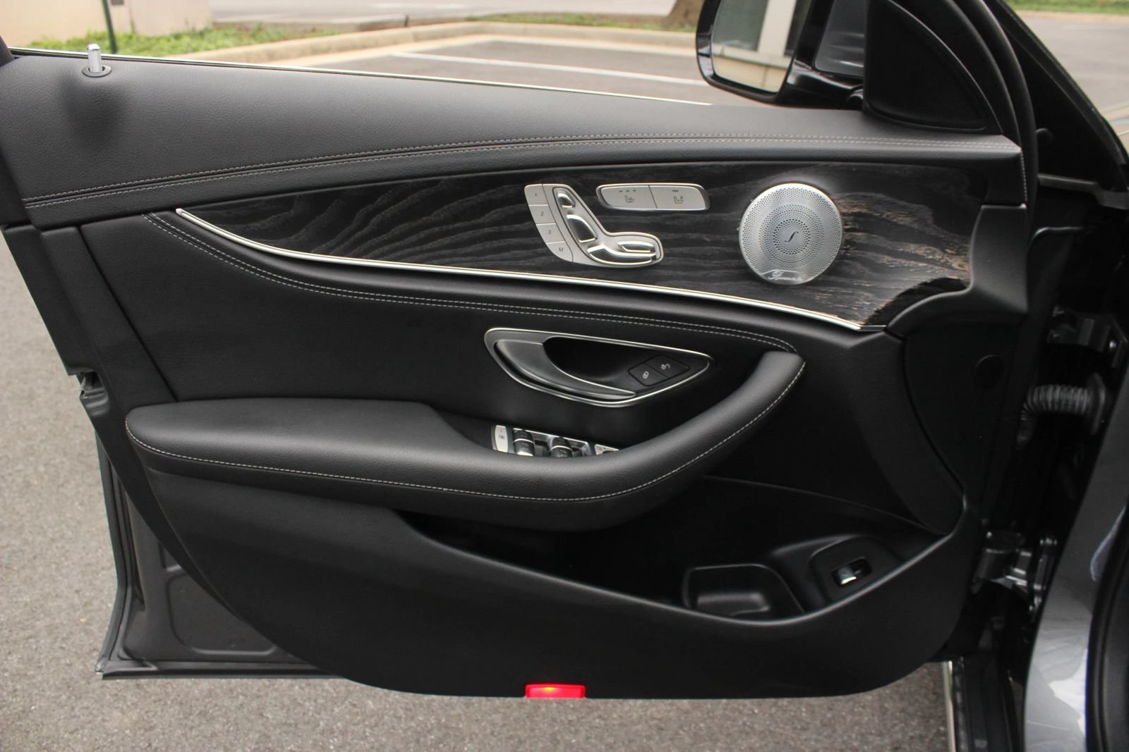 Used 2018 Mercedes-Benz E 400 4MATIC Wagon w/ Premium 3 Package image 15