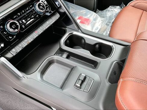 New 2026 GMC Sierra 3500 Denali Ultimate AWD/4WD image 9