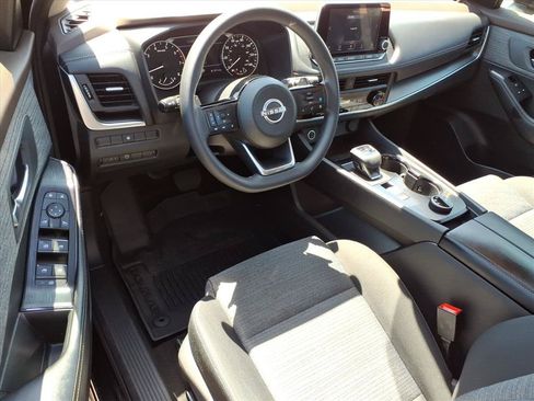 Used 2023 Nissan Rogue SV AWD/4WD image 18