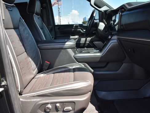 Used 2025 GMC Sierra 2500 AT4X AWD/4WD image 5
