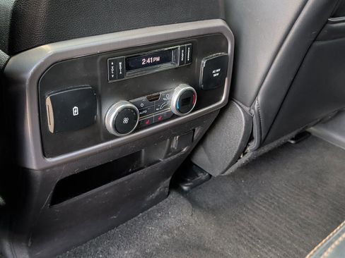 Used 2019 Ford Expedition Platinum AWD/4WD image 26