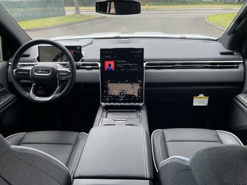 New 2026 GMC Sierra EV Elevation image 51