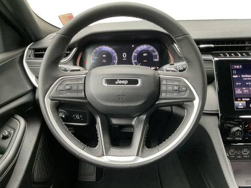 New 2025 Jeep Grand Cherokee L Laredo w/ Luxury Tech Group I AWD/4WD image 17