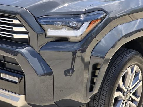 Used 2025 Toyota 4Runner Limited AWD/4WD image 7