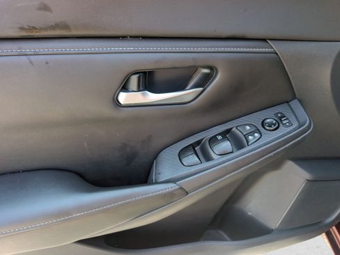 Used 2022 Nissan Sentra SV w/ All-Weather Package FWD image 9