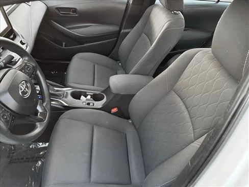 Used 2023 Toyota Corolla LE image 9