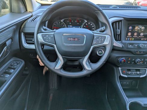 Used 2023 GMC Terrain SLE w/ Driver Convenience Package image 17