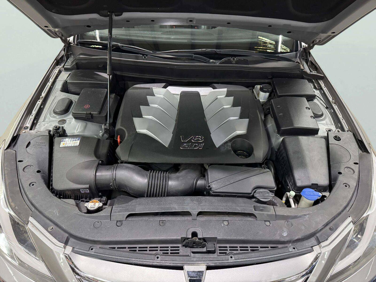 Used 2013 Hyundai Genesis 5.0 R-Spec RWD image 38
