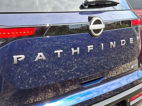 New 2026 Nissan Pathfinder SV image 5