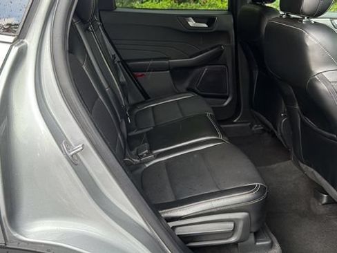 Certified 2024 Ford Escape Platinum AWD/4WD image 17