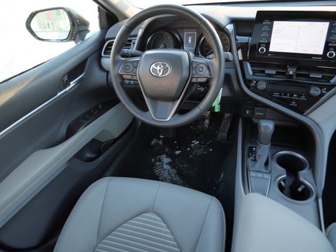 Certified 2024 Toyota Camry SE image 10