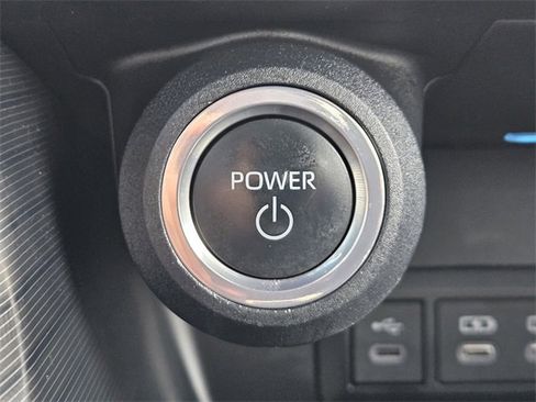 Used 2023 Toyota Venza Limited image 21