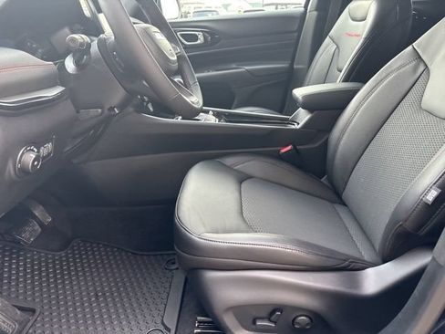 New 2026 Jeep Compass Trailhawk AWD/4WD image 10