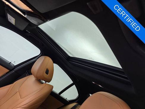 Certified 2022 BMW 330i Sedan w/ Premium Package RWD image 11
