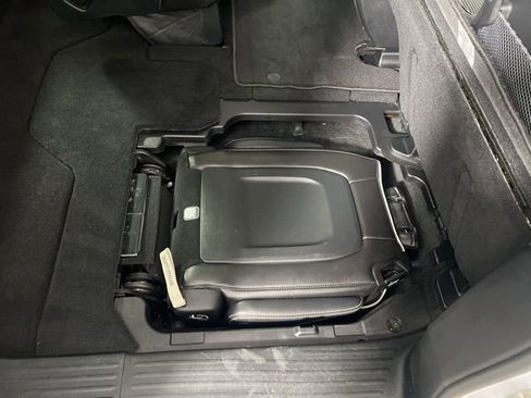 Certified 2025 Chrysler Pacifica Limited image 33