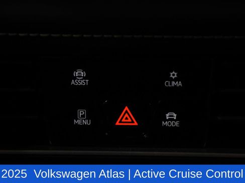 Used 2025 Volkswagen Atlas SE FWD image 22