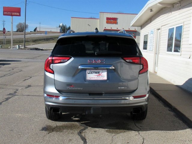 Used 2018 GMC Terrain Denali w/ Driver Alert Package II AWD/4WD image 8