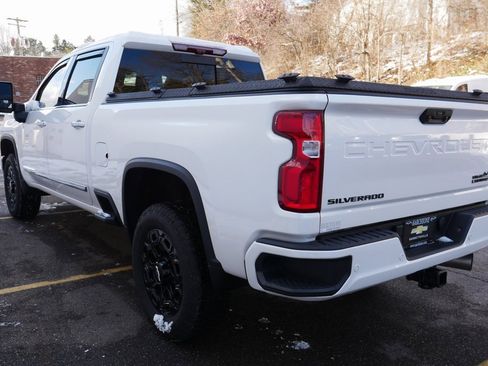 Used 2024 Chevrolet Silverado 2500 High Country w/ High Country Premium Package image 5