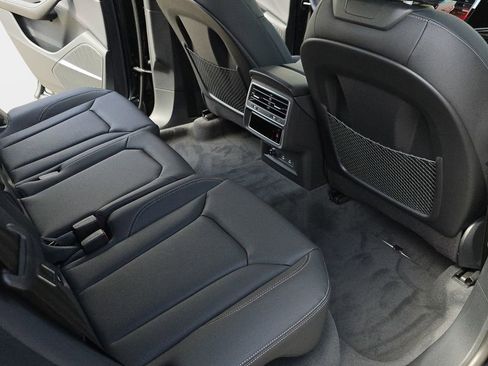 New 2026 Audi Q8 Premium Plus image 11