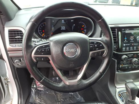 Used 2022 Jeep Grand Cherokee Limited image 8