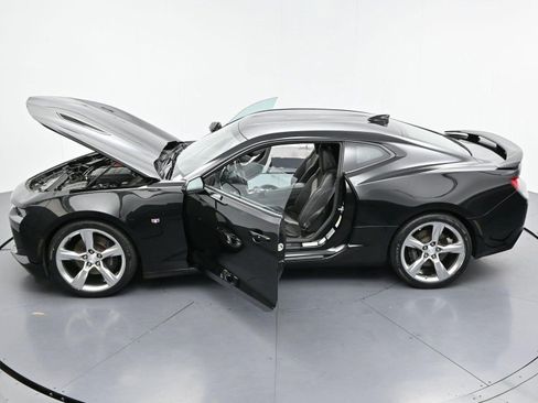 Used 2018 Chevrolet Camaro SS RWD image 44