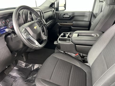 Used 2023 Chevrolet Silverado 2500 LT w/ Z71 Off-Road Package AWD/4WD image 4