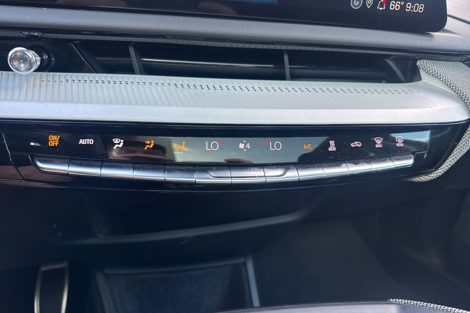 Certified 2025 Cadillac Optiq Sport 2 AWD/4WD image 27