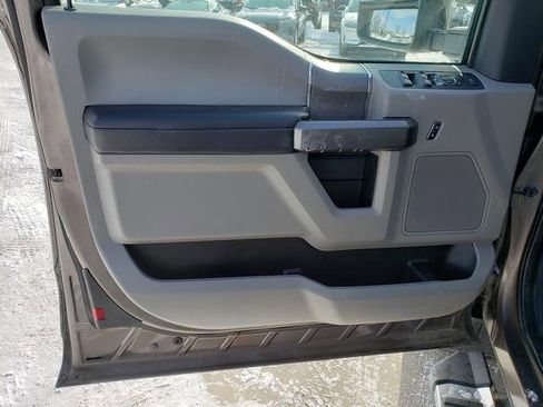 Used 2022 Ford F250 XLT w/ XLT Premium Package image 11