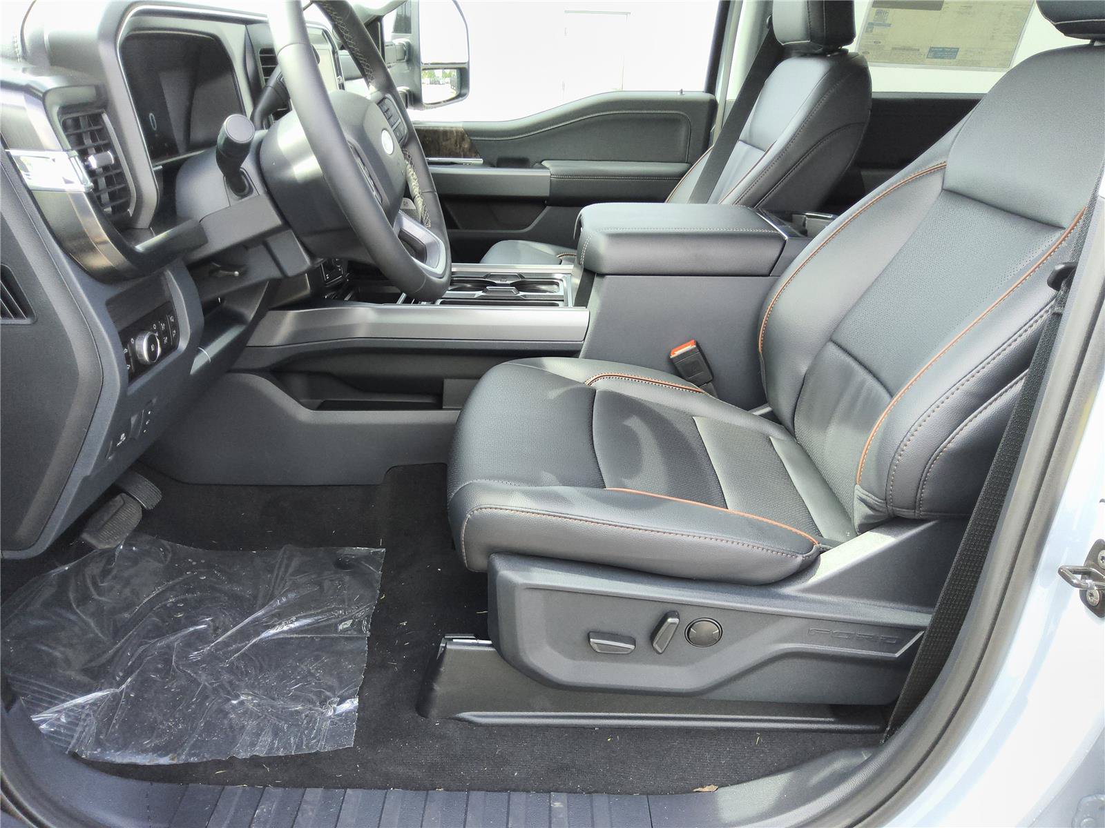 New 2026 Ford F250 Lariat w/ Black Appearance Package AWD/4WD image 13