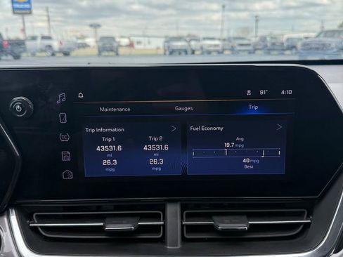 Used 2025 Chevrolet Trax ACTIV w/ Sunroof Package FWD image 54