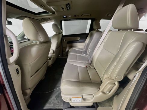 Used 2016 Honda Odyssey EX-L image 24