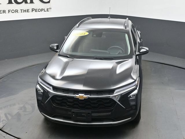 Used 2025 Chevrolet Trax LT FWD image 64