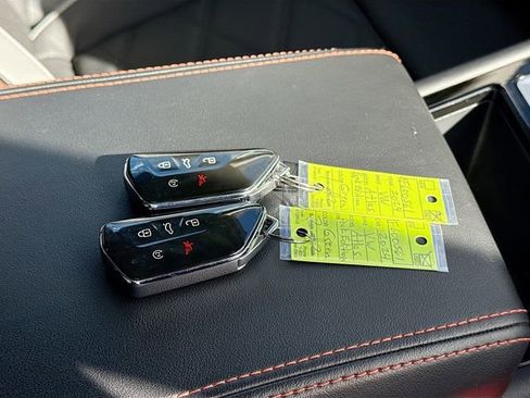 Used 2024 Volkswagen Atlas Peak Edition SEL image 36