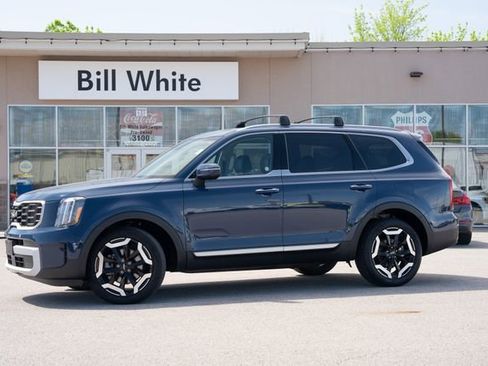 Used 2025 Kia Telluride S AWD/4WD image 1